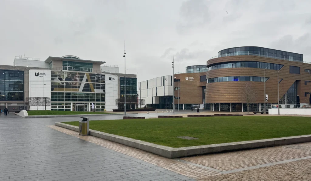 Progressão de Estudos Teesside University